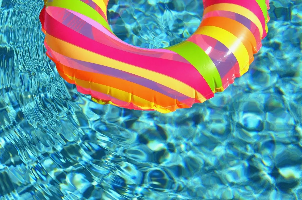 How To Choose Your Pool Accessories | Shop Doheny's