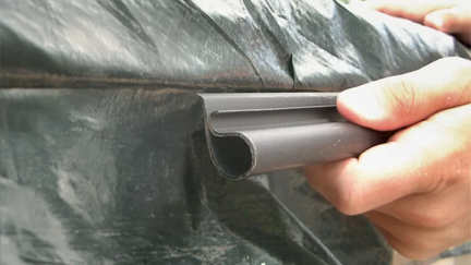 Article Installing Pool Cover Clips